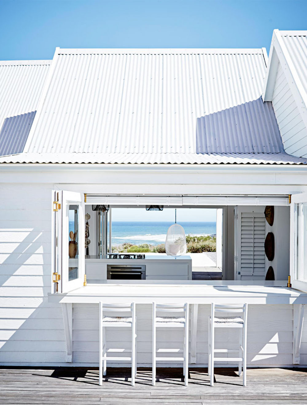 This Relaxed Contemporary Beach House Is The Ultimate Coastal Style