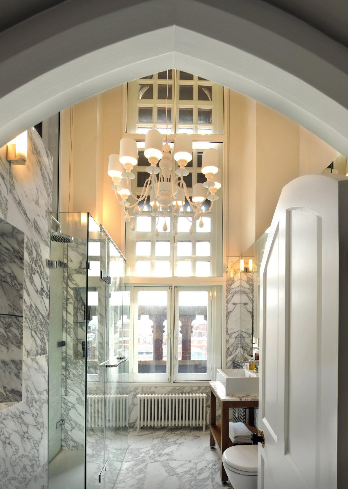 Elegant Traditional Bathroom