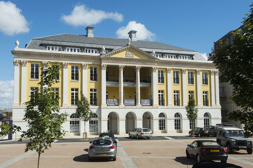 Neoclassical New Built Residential Apartment