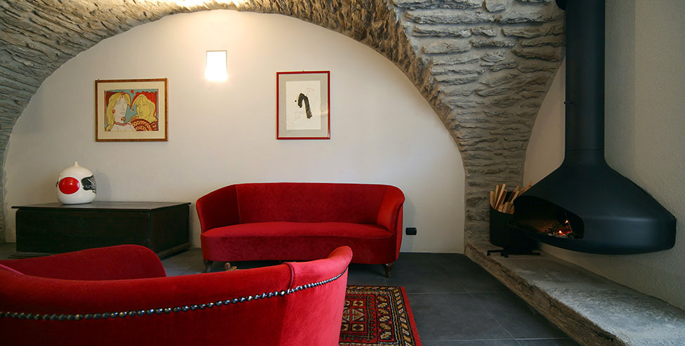Stone Vaulted Apartment with Fireplace
