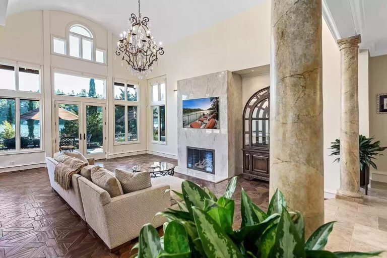 Lushly Landscaped Prime Waterfront Home on Oswego Lake