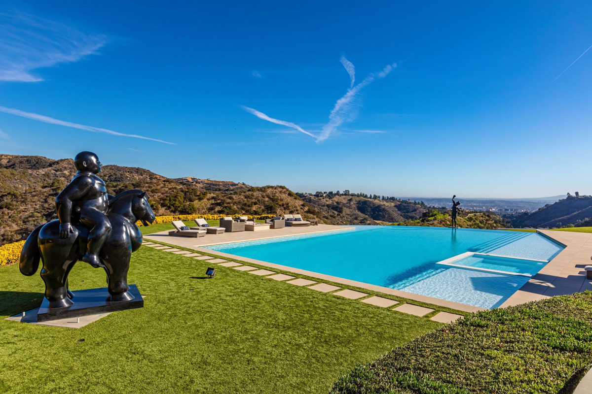 Infinity-Edge Swimming Pool with Canyon and City Views in Beverly Hills