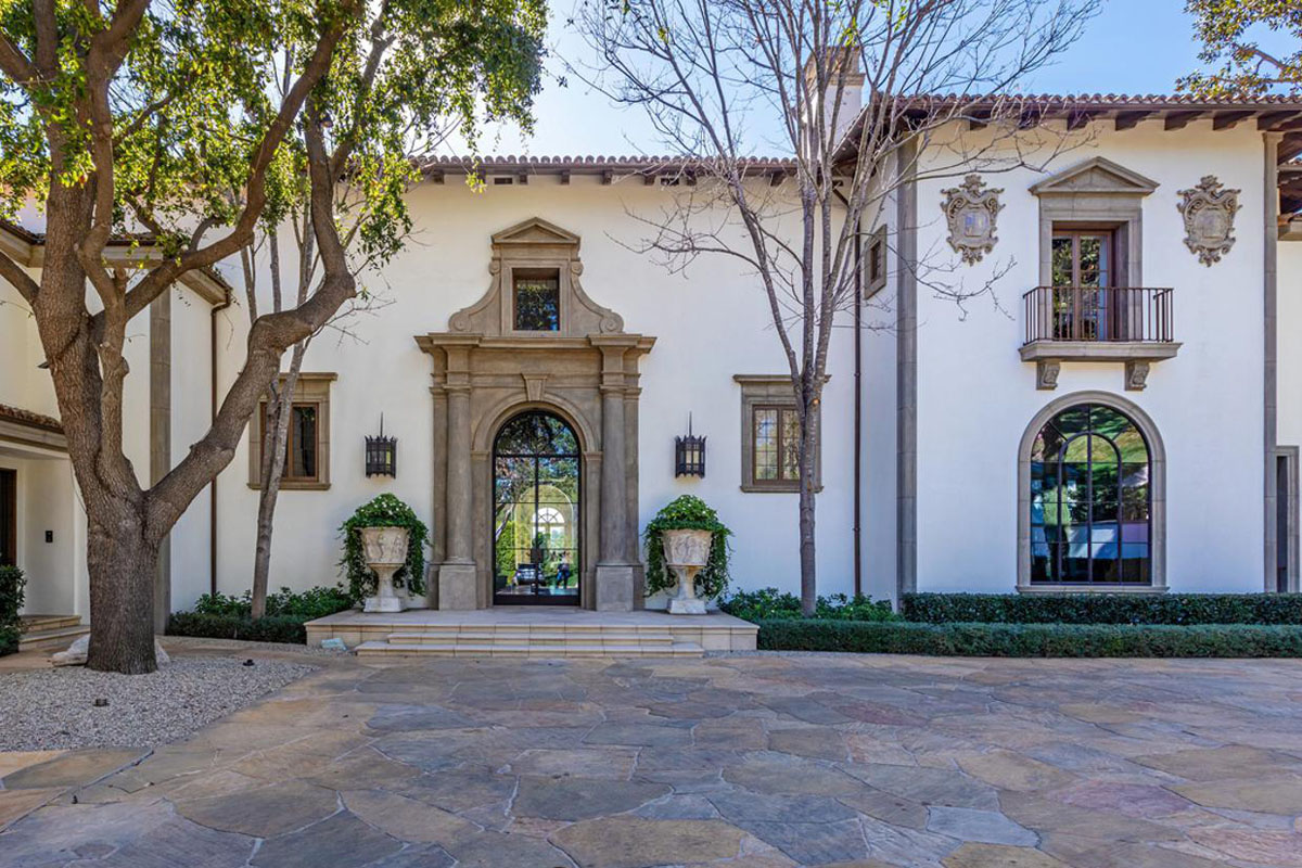 Mediterranean-style House in Beverly Hills