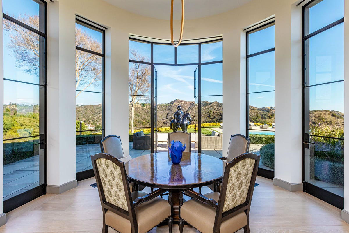 Luxury Circular Dining Room