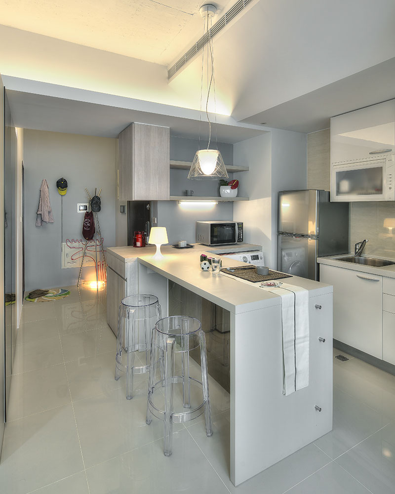 Tiny Studio Flat Modern Kitchen