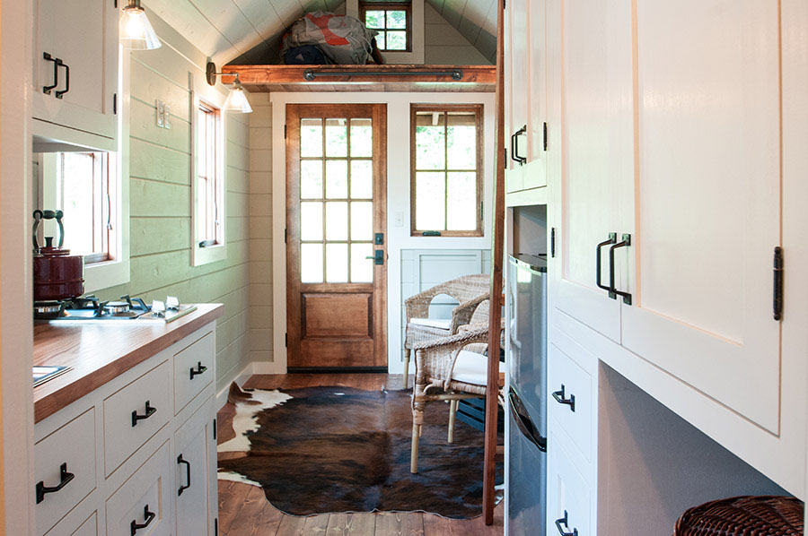 Timbercraft Tiny House: Living Large In 150 Square Feet ...