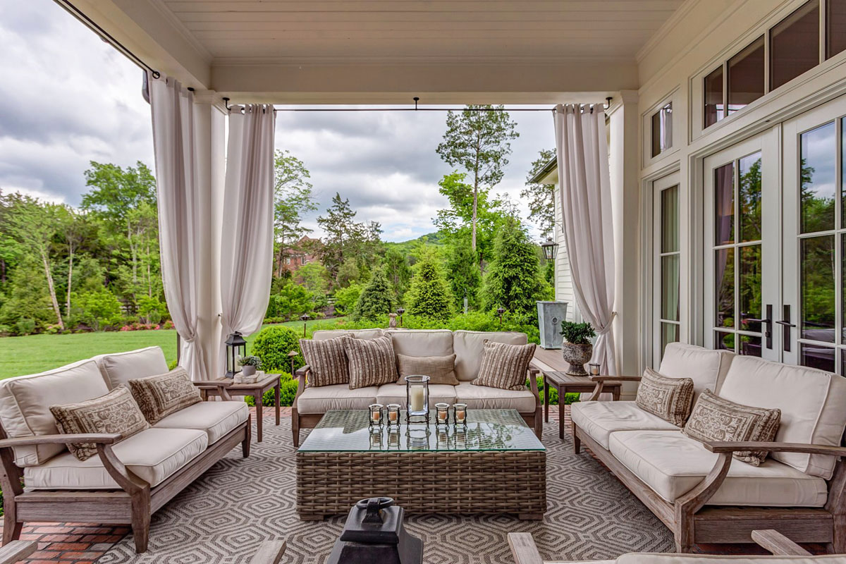 Elegant Covered Patio