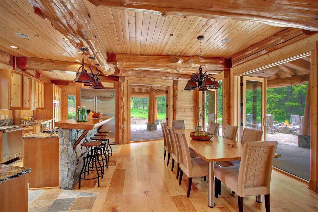 Pacific Northwest Post and Beam Mountain Lodge Home