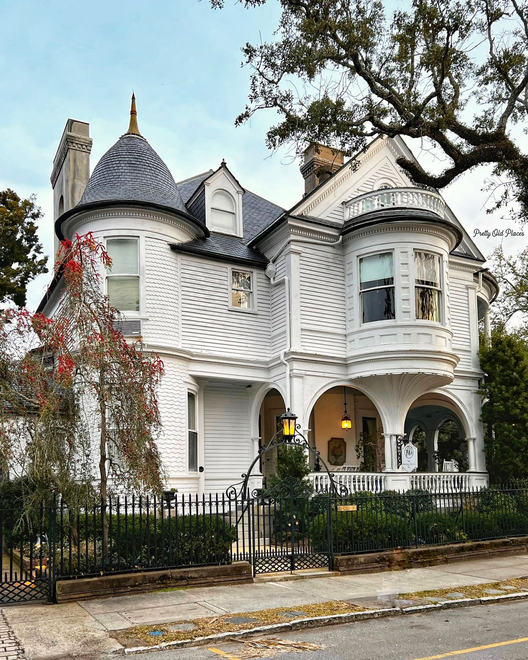 American Queen Anne Revival Architecture