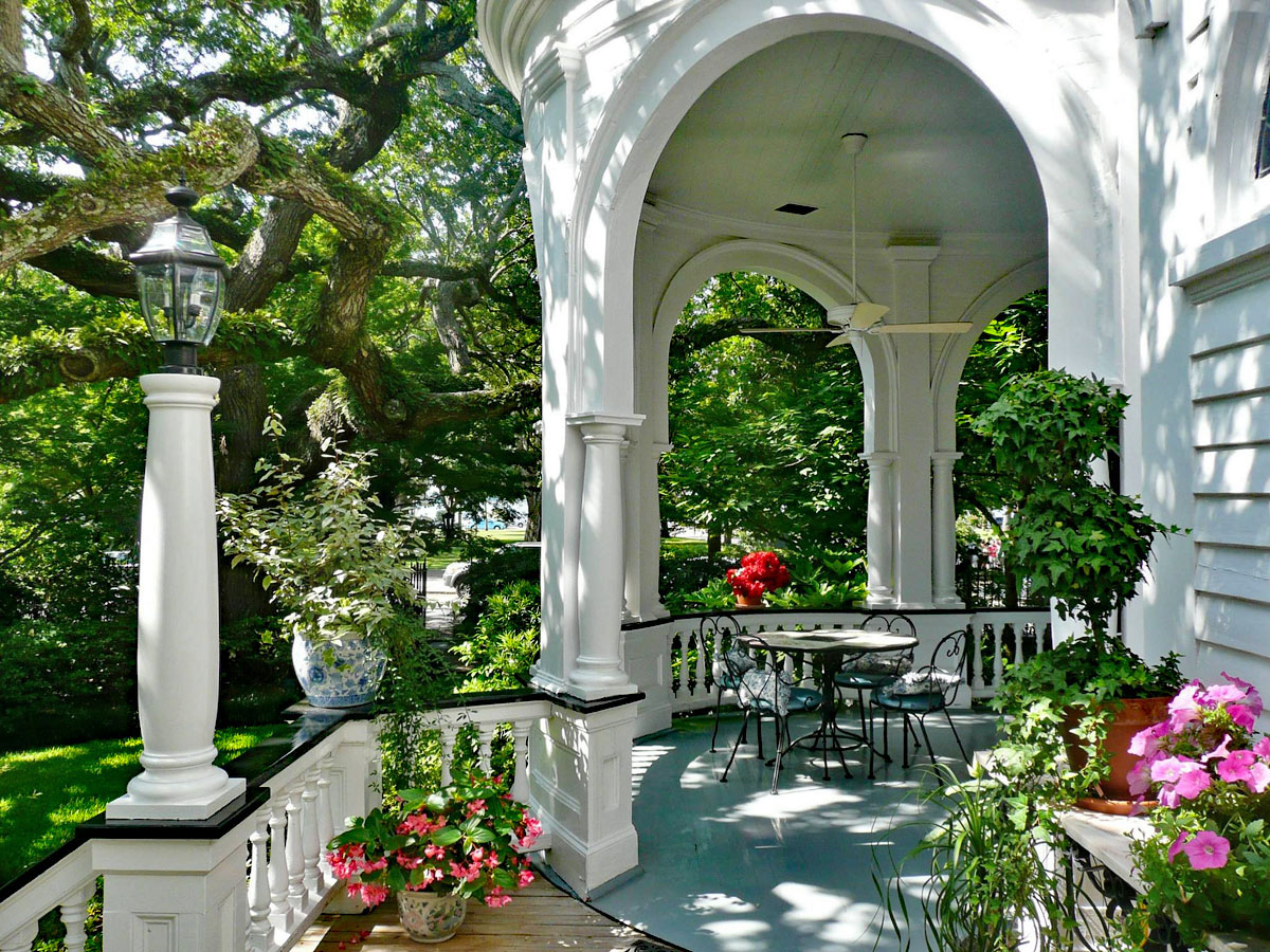 Enchanting Victorian House Porch