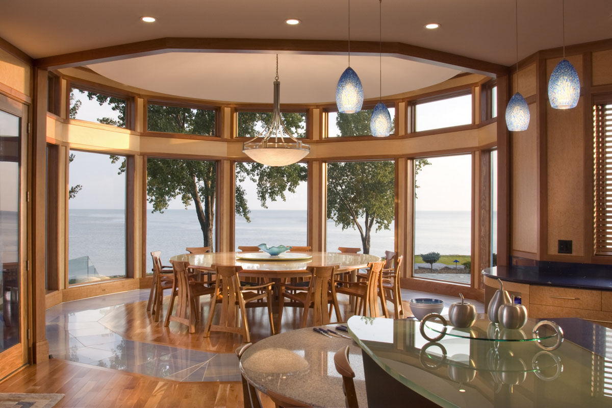 Lakeside Luxury Home on Lake Huron