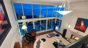 Penthouse In West Vancouver With Panoramic Views